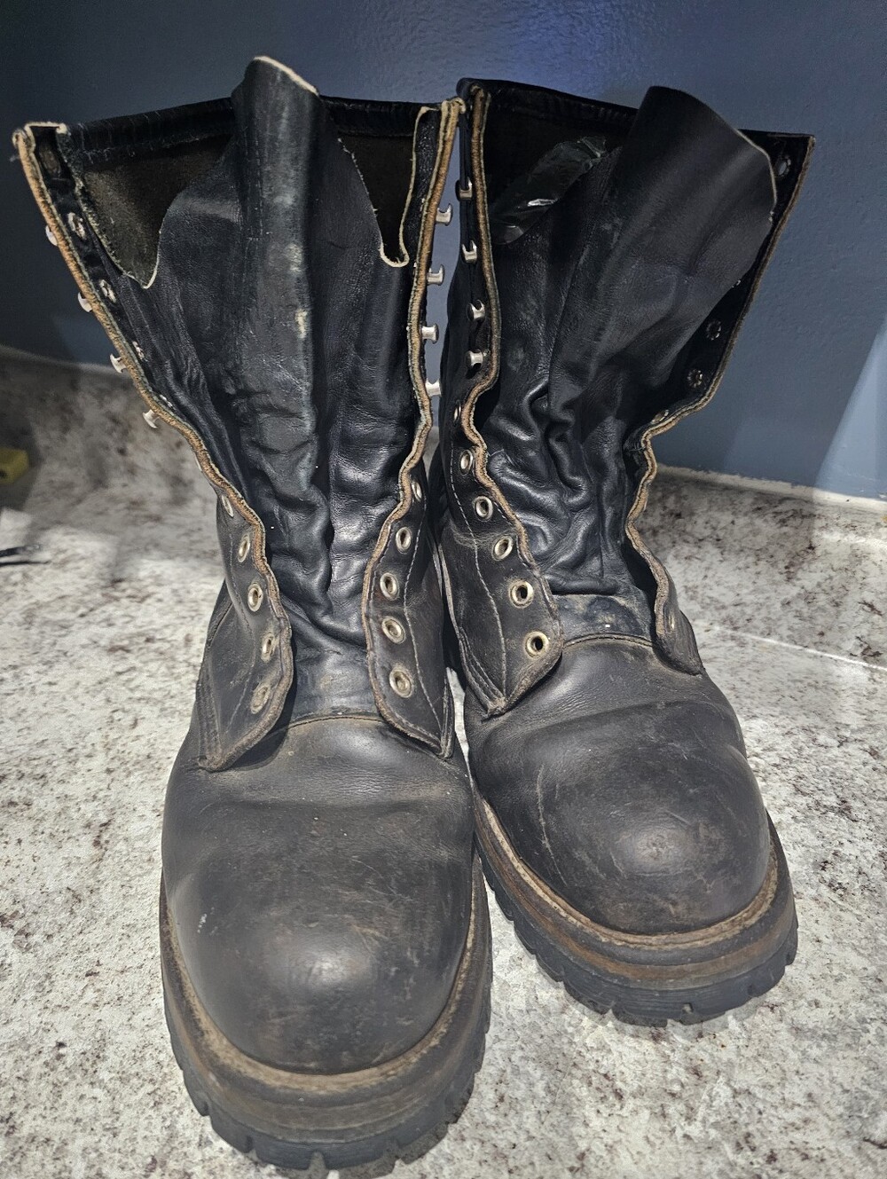 Red Wing black leather lace up boots, Size US 9.5 #leather #workwear